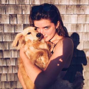 Meet your Posher, Maddie